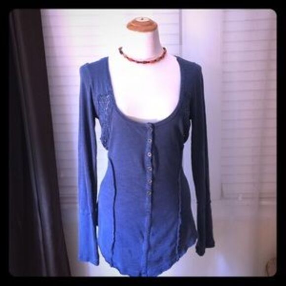 Free people blue crochet shirt - Picture 2 of 3